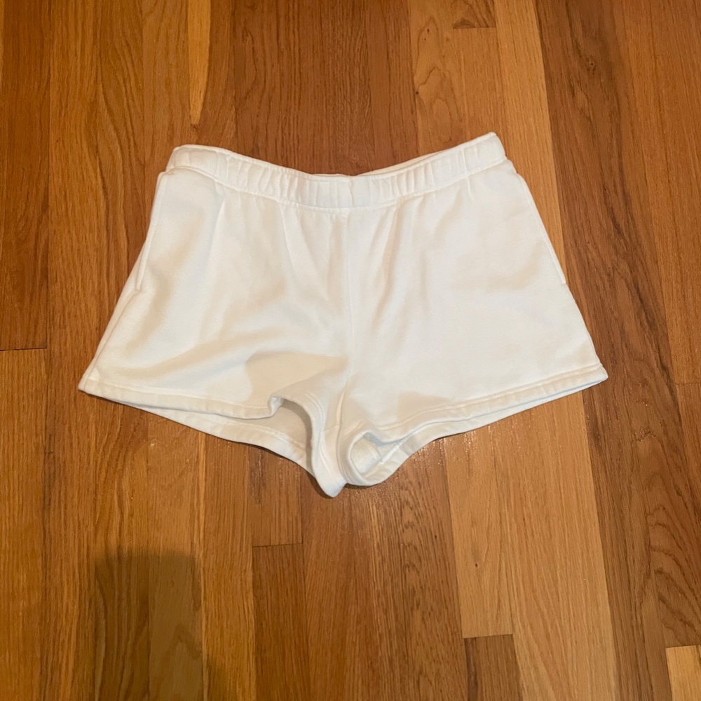 3” Aritzia Cozy Boyfriend Fleece Tna Shorts